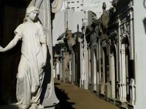 Cementario_Recoleta_turnagain